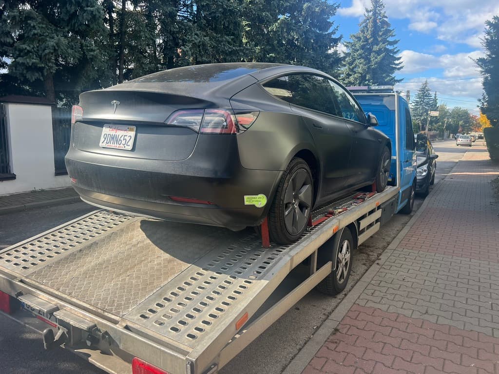 Transport auta premium na lawecie HELP-CAR