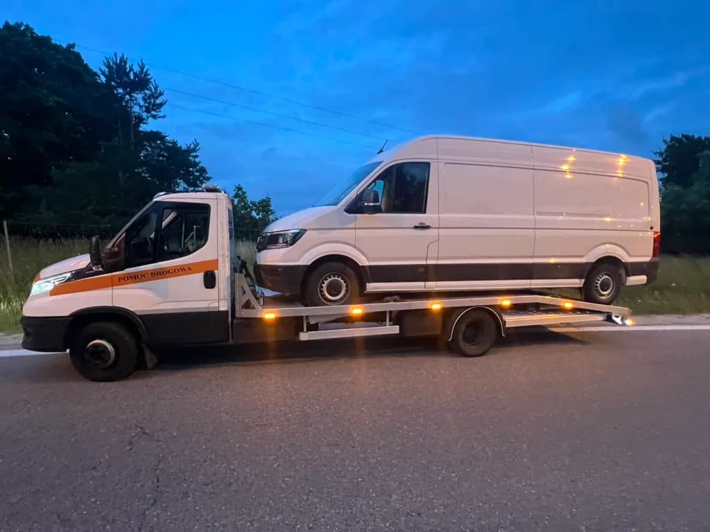 Transport busa dostawczego HELP-CAR